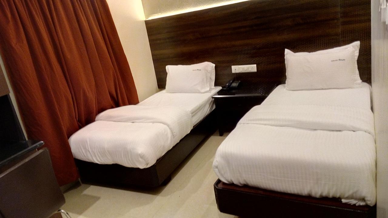 Hotel Grand Parkway Tambaram Ngoại thất bức ảnh